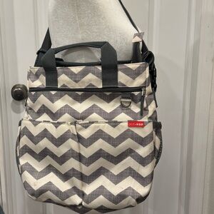 Cream and Charcoal chevron print Skip Hop cross body diaper bag